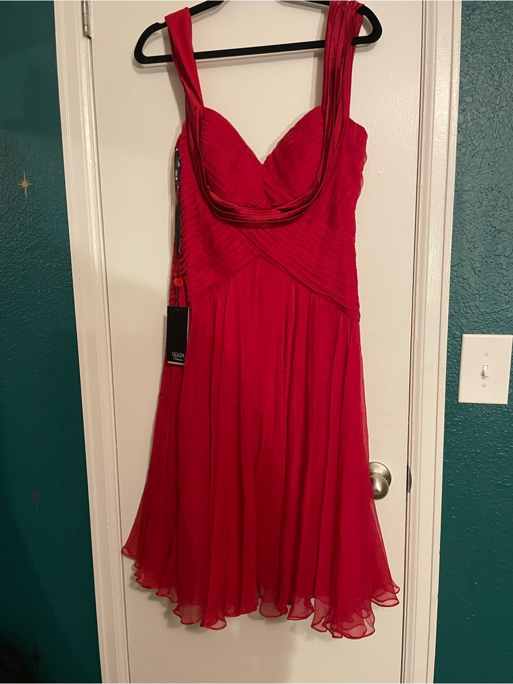 Red Sleeveless Silk Cocktail Dress - Elegant Flowing A-line